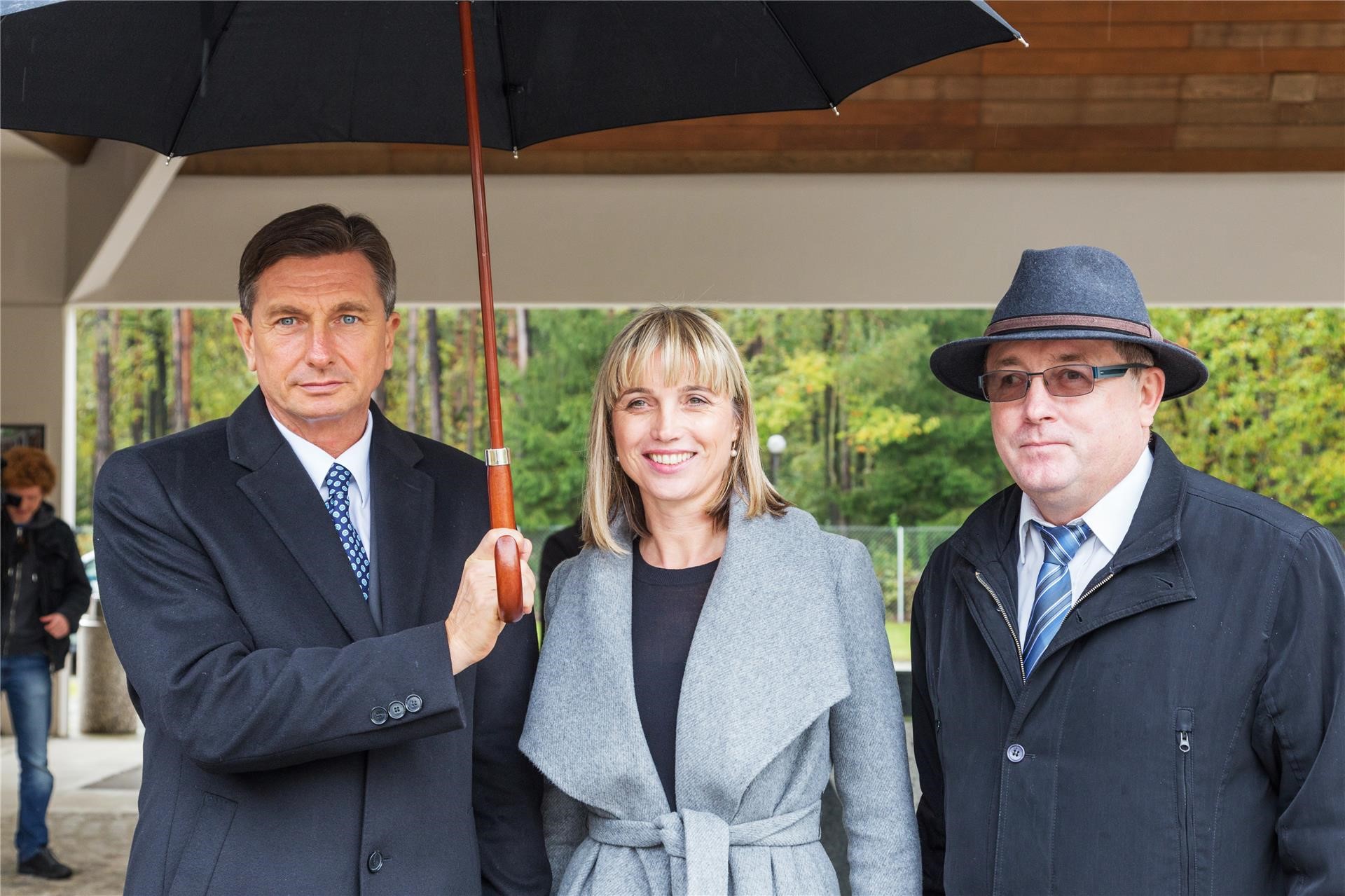Borut Pahor (predsednik Slovenije), Lidija Pliberšek (direktorica Pogrebnega podjetja Maribor) in Andrej Fištravec (župan Maribora)