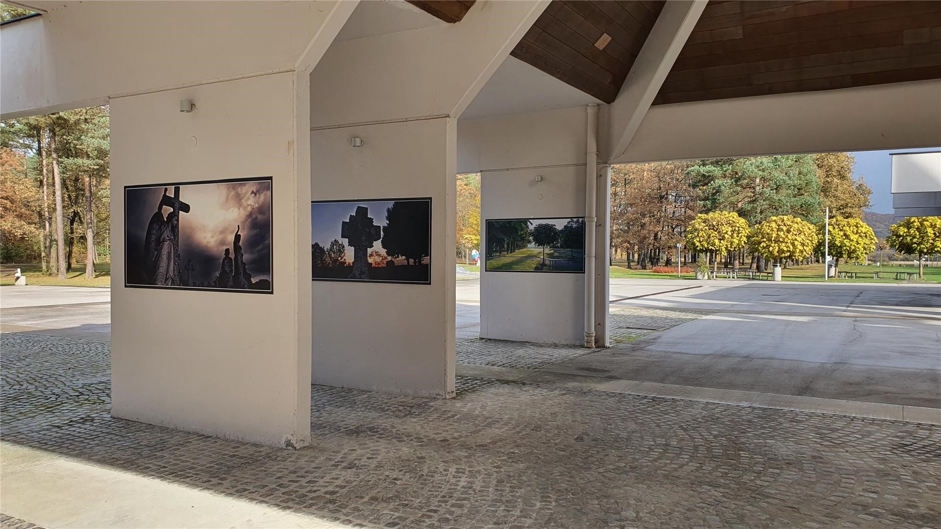 Fotografska razstava “SunCemet” v okviru 35. obletnice pokopališča Dobrava
